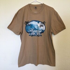 Hawaii print men's cotton graphic T-shirt. Size L.
